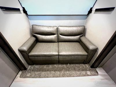 2022 Grand Design Solitude S-Class - Photo 28