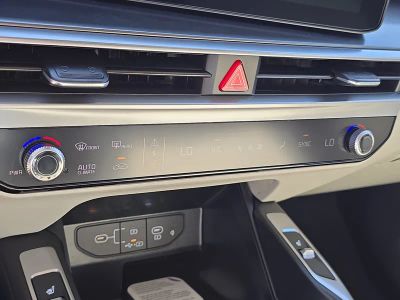 2026 Kia Sorento — photo 26 view