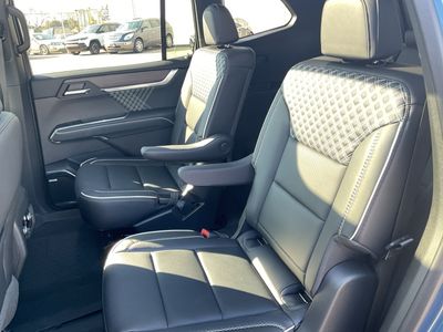 2026 GMC Acadia — photo 14 view