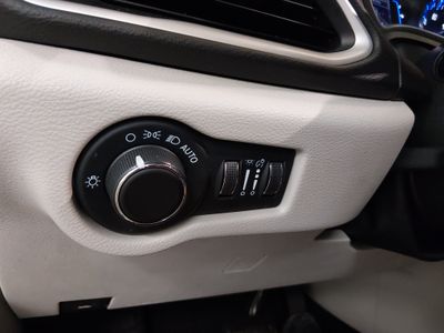 2022 Chrysler Voyager - Photo 13