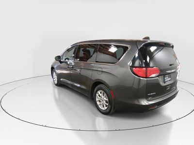 2022 Chrysler Voyager - Photo 5