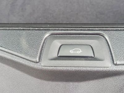 2025 BMW X5 — photo 8 view