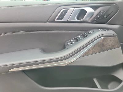 2025 BMW X5 — photo 19 view
