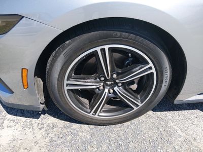 2024 Ford Mustang - Photo 10