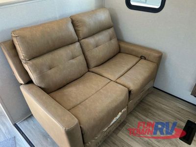 2025 Dutchmen RV Astoria - Photo 23
