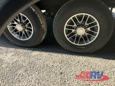 2025 Dutchmen RV Astoria - Photo 10