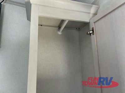 2025 Dutchmen RV Astoria - Photo 46