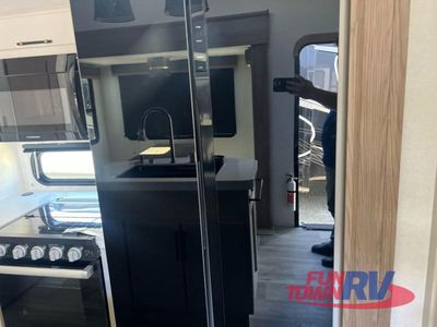 2025 Dutchmen RV Astoria - Photo 17