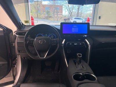 2024 Toyota Venza LE - Photo 16