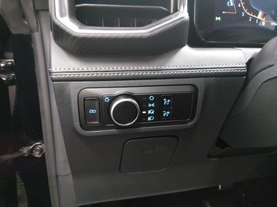 2025 Ford Mustang - Photo 13