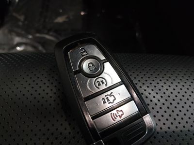 2025 Ford Mustang - Photo 15