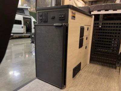 2027 Winnebago SOLIS POCKET — photo 7 view