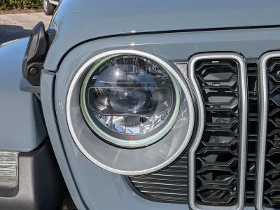 2026 Jeep Wrangler — photo 10 view
