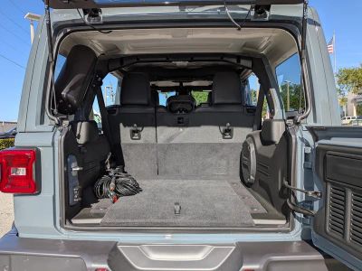 2026 Jeep Wrangler — photo 13 view