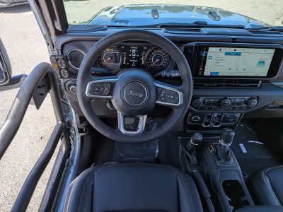 2026 Jeep Wrangler — photo 16 view