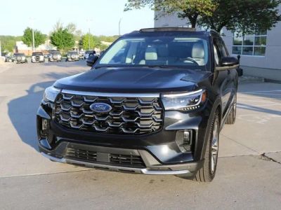 2025 Ford Explorer Platinum in Agate Black Metallic — front three-quarter view