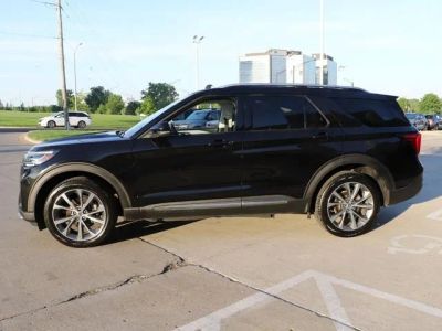 2025 Ford Explorer — side profile view