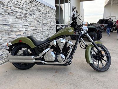 2025 Honda Fury - Photo 2