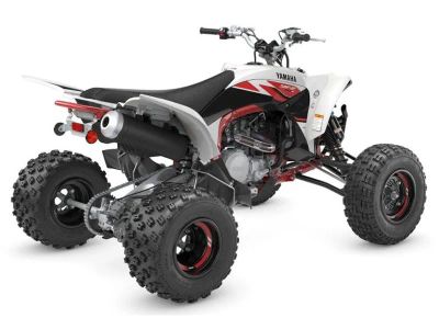 2026 Yamaha YFZ450R SE — engine compartment view