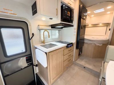 2027 Thor Motor Coach CHATEAU — photo 7 view