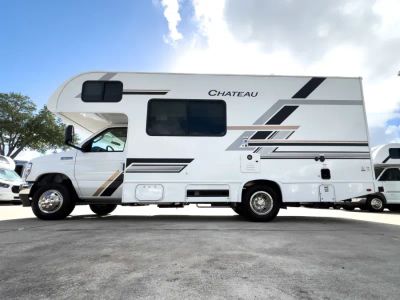2027 Thor Motor Coach CHATEAU — photo 19 view