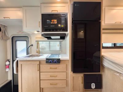 2027 Thor Motor Coach CHATEAU — photo 8 view