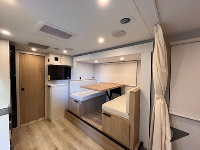 2026 Winnebago Micro Minnie — photo 14 view