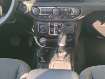 2026 Jeep Wrangler — photo 21 view