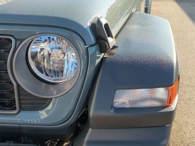 2026 Jeep Wrangler — photo 10 view