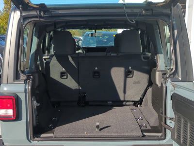 2026 Jeep Wrangler — photo 15 view