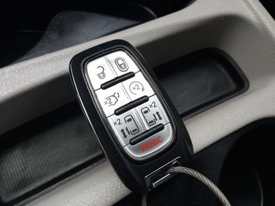 2023 Chrysler Voyager - Photo 15