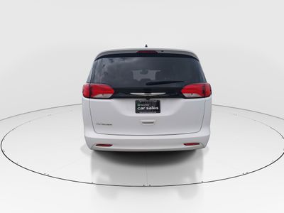 2023 Chrysler Voyager - Photo 6