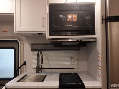 2026 Thor Motor Coach Pasadena SE - Photo 7
