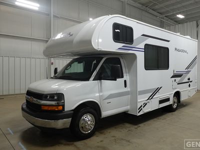 2026 Thor Motor Coach Pasadena SE - Photo 2