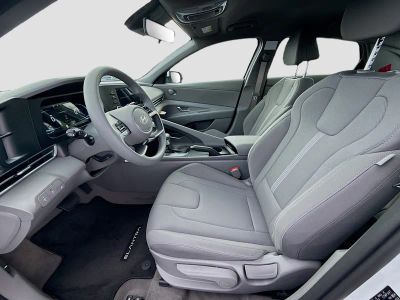 2026 Hyundai ELANTRA — photo 14 view