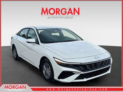 2026 Hyundai ELANTRA SE in Serenity White Pearl — front three-quarter view
