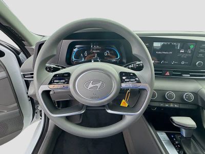 2026 Hyundai ELANTRA — photo 8 view