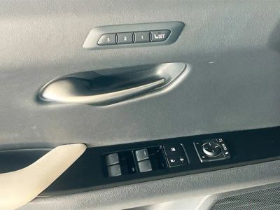 2019 Lexus UX — photo 12 view