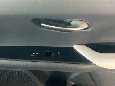 2019 Lexus UX — photo 32 view