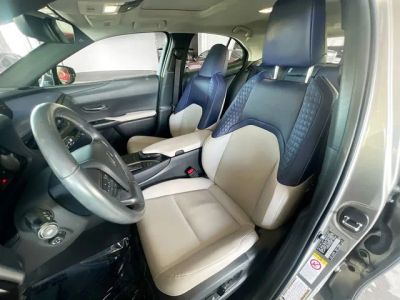2019 Lexus UX — photo 10 view