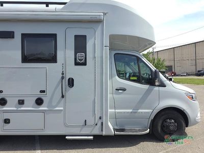 2026 Grand Design Lineage Series M - Photo 17