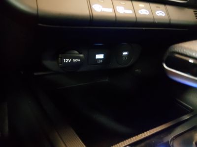 2024 Hyundai Elantra — photo 19 view