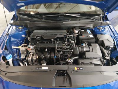2024 Hyundai Elantra — photo 9 view