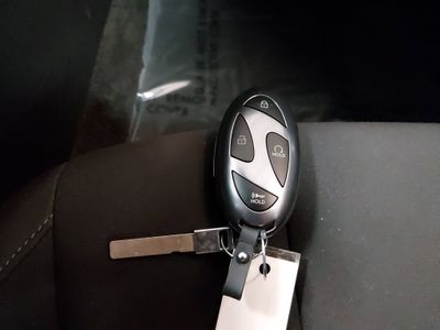 2024 Hyundai Elantra — photo 15 view