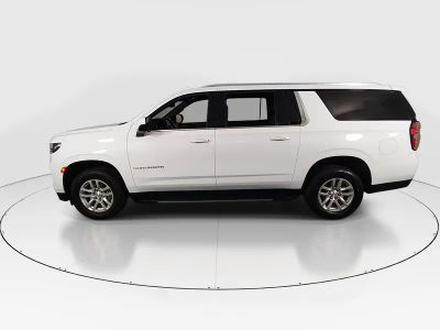 2024 Chevrolet Suburban - Photo 4