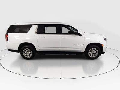 2024 Chevrolet Suburban - Photo 8