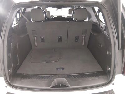 2024 Chevrolet Suburban - Photo 11