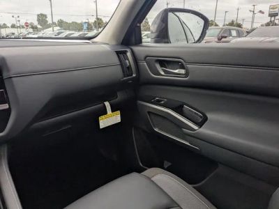 2026 Nissan Pathfinder — photo 16 view