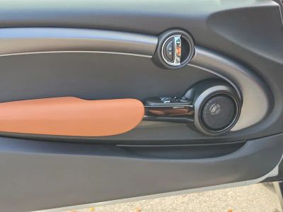 2024 MINI Hardtop 2 Door — photo 12 view