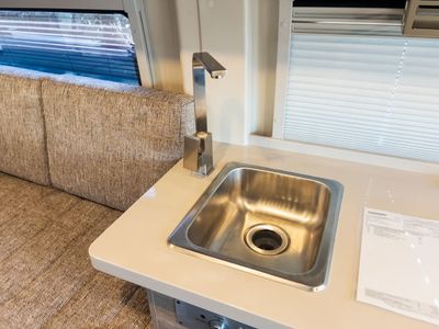 2026 Winnebago TRAVATO - Photo 10